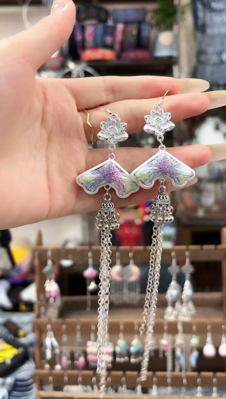 织绣民族风非遗老绣苗银饰品598