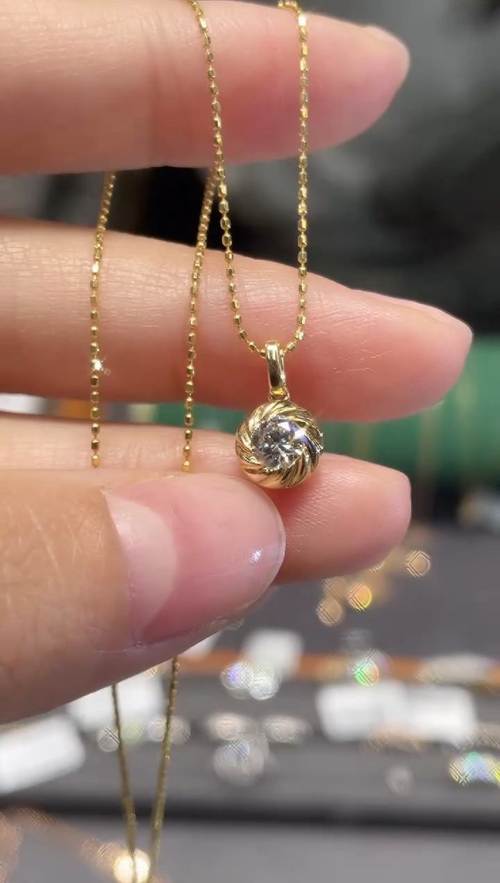 【闪购商品】钻石吊坠（不含链）18K金镶嵌X曲奇饼干多样性发一