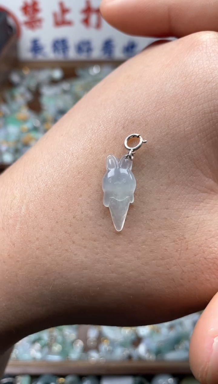 【闪购商品】翡翠颈饰未镶嵌哥哥