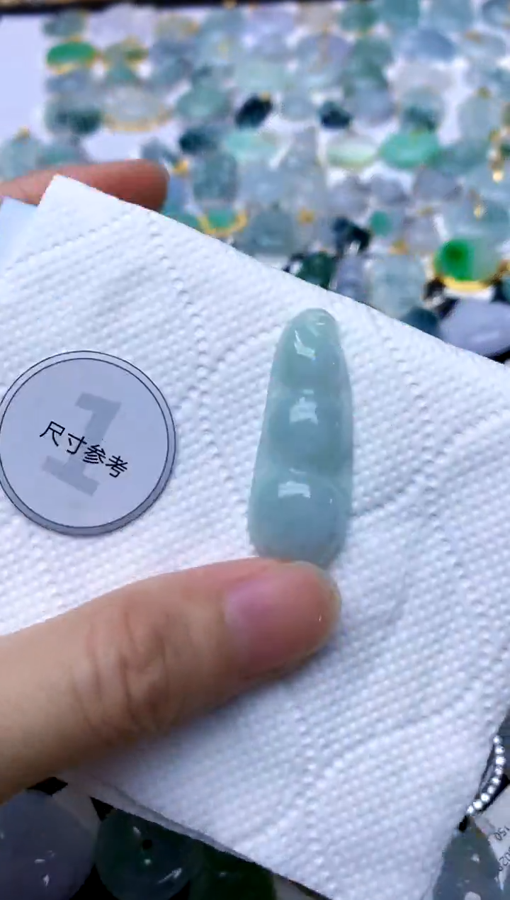 颈饰未镶嵌翡翠天然A货翡翠