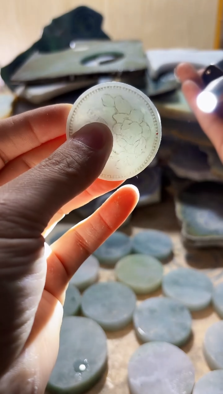 【闪购商品】翡翠颈饰未镶嵌A货闯文2609