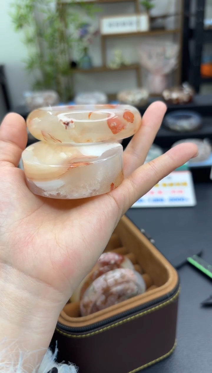 【闪购商品】石英质玉手镯未镶嵌A69(61圈赠送镯心)