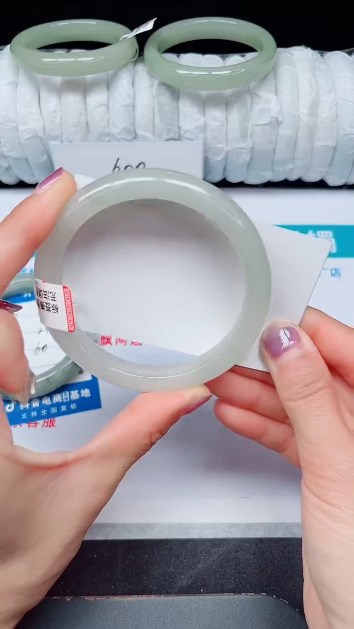 未镶嵌手镯石英质玉41-62/63