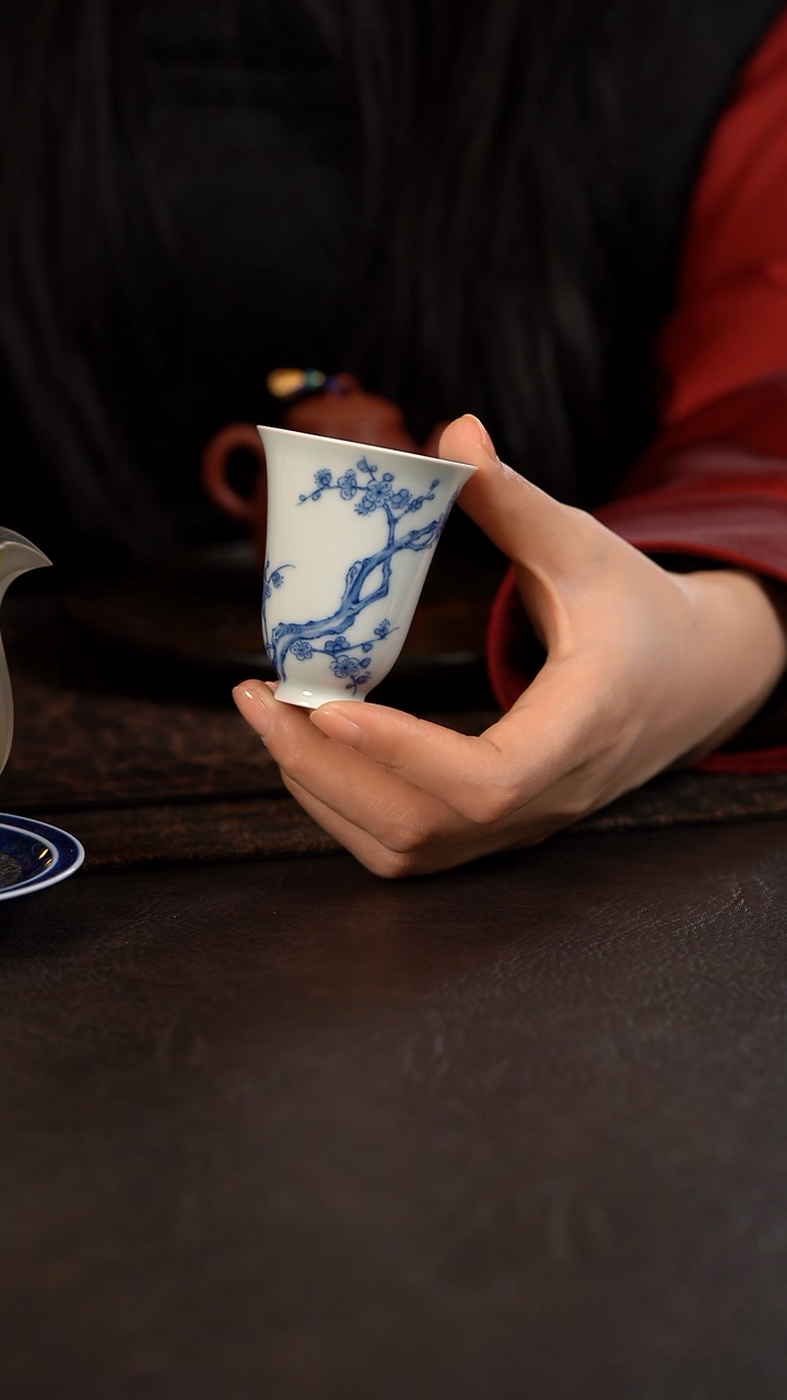 【闪购商品】杯HLX陶瓷青花手绘梅花闻香杯A