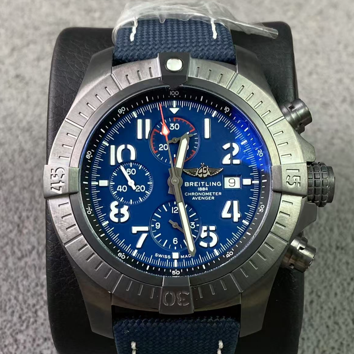 全新未使用 BREITLING/百年灵 超级复仇者//男表//参考45200/48mm