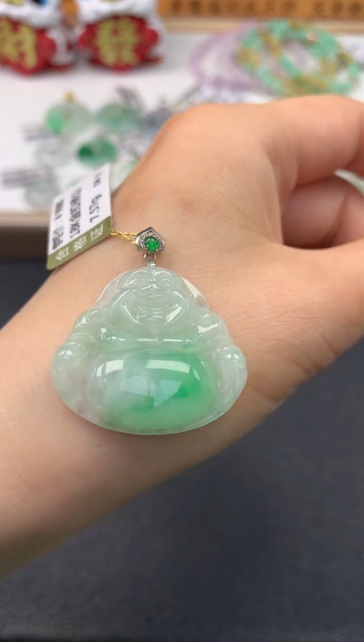 【闪购商品】翡翠颈饰18K金镶嵌         