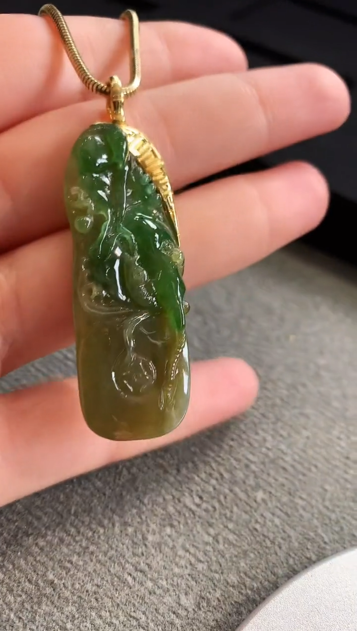 【闪购商品】翡翠吊坠(不含链)18K金镶嵌吊坠