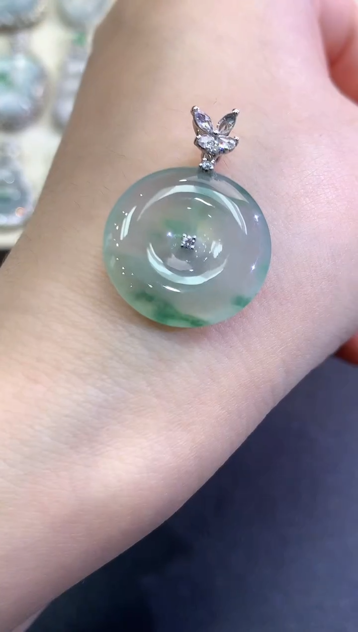 【闪购商品】翡翠颈饰18K金镶嵌B72