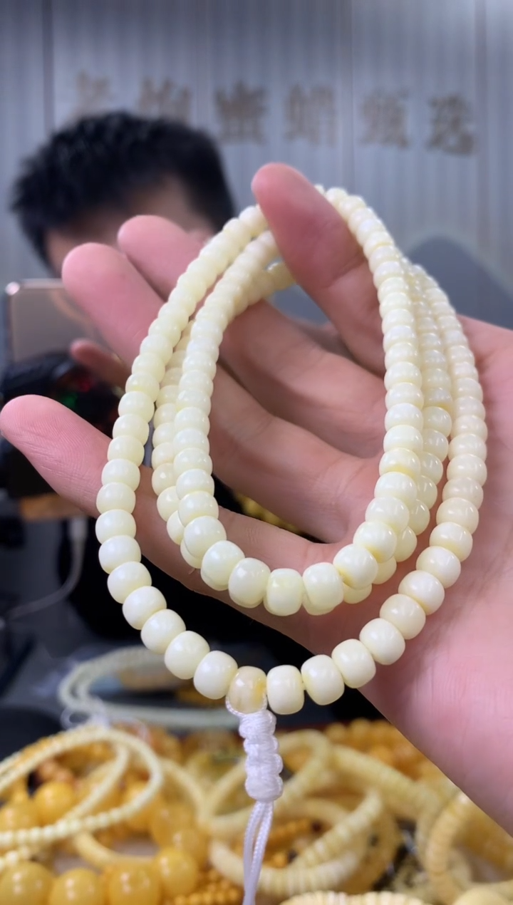 【闪购商品】琥珀裸石未镶嵌链子