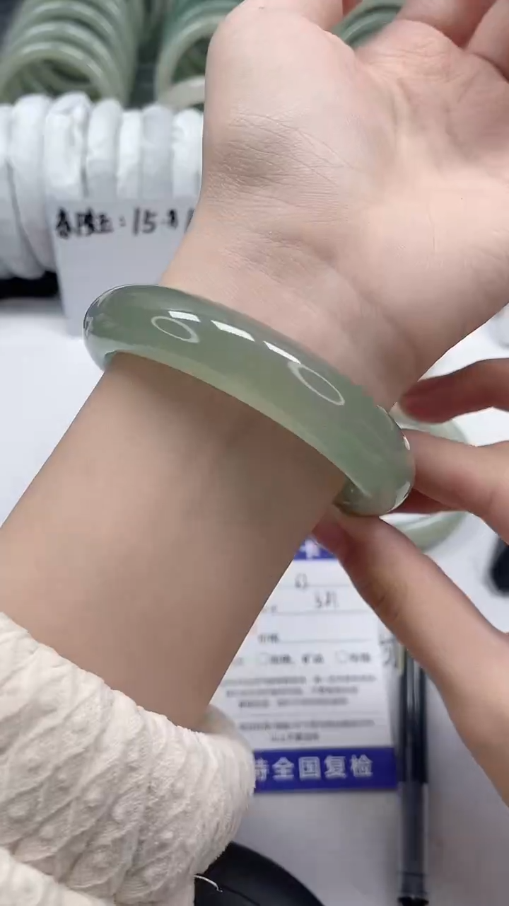 未镶嵌手镯石英质玉63-58/59