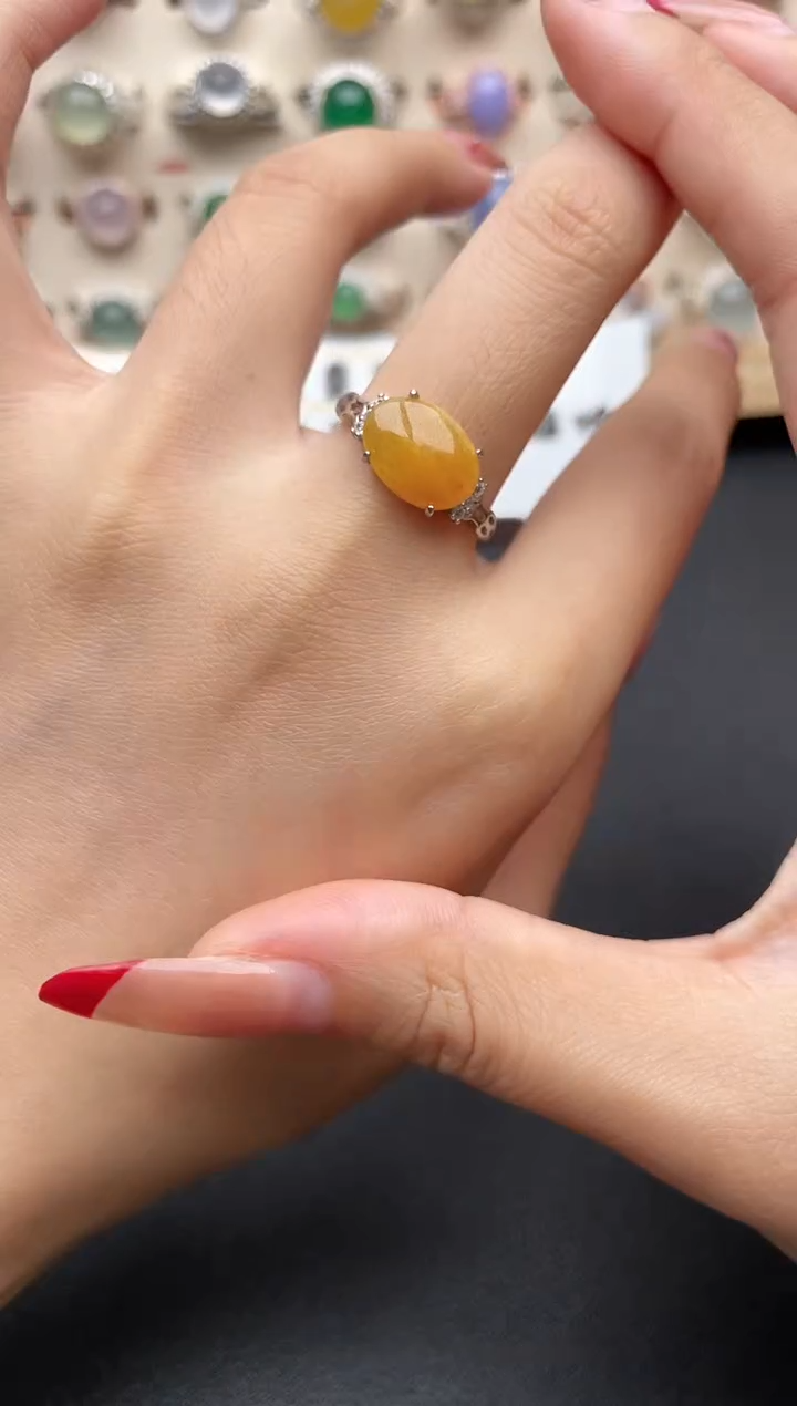 【闪购商品】翡翠戒指银S925镶嵌一物一证一礼盒