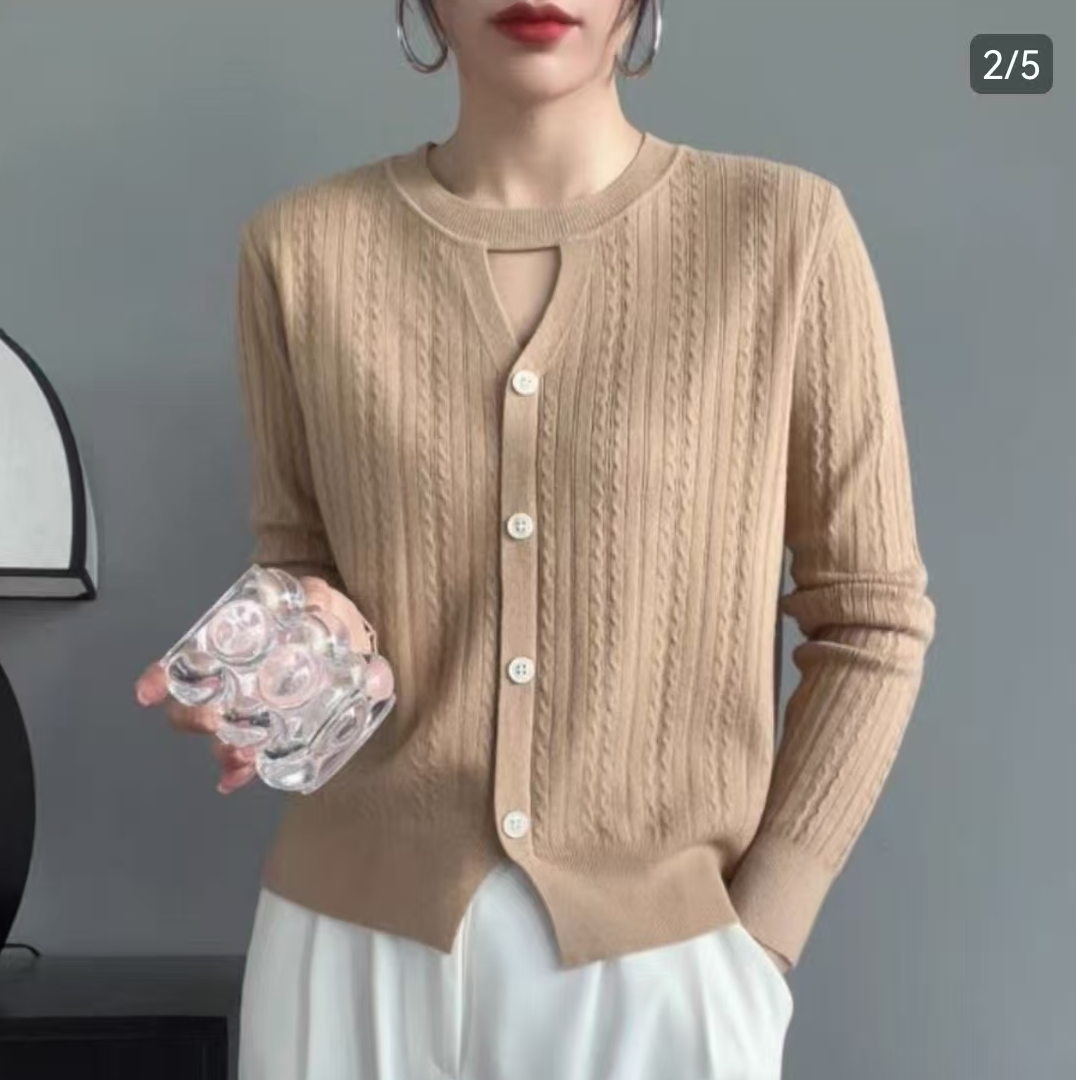 1660#2023秋冬纯色绣花圆领长袖修身单排扣套头女士针织毛衫