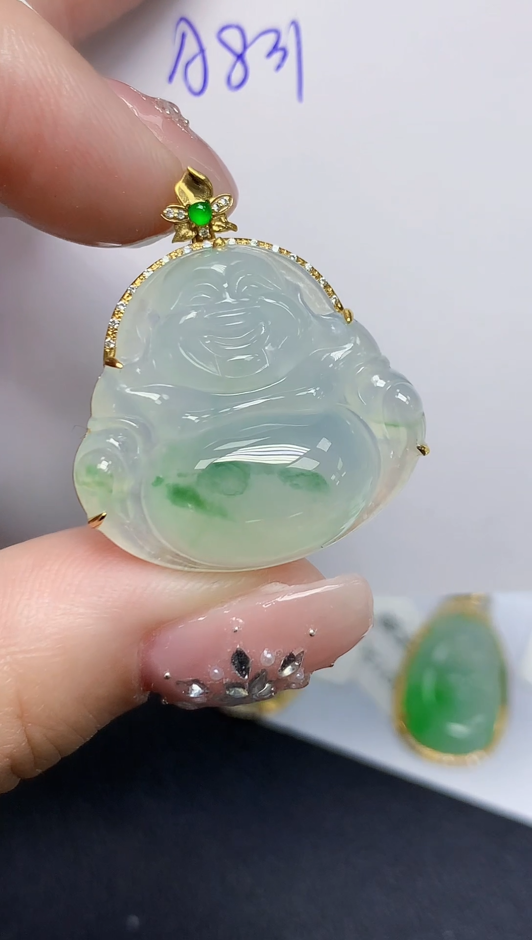 颈饰18K金镶嵌翡翠天然缅甸翡翠A货翡翠百元以上9元证书费自理