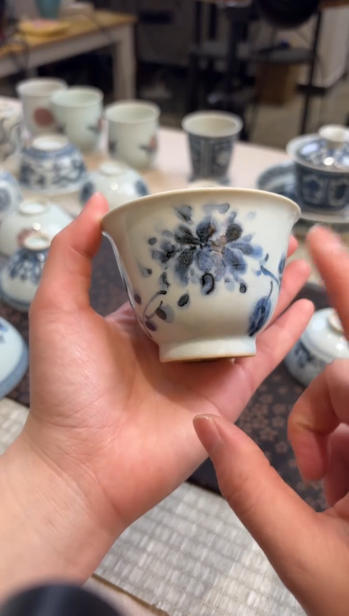 【闪购商品】央美学生作品青花花卉杯 完品