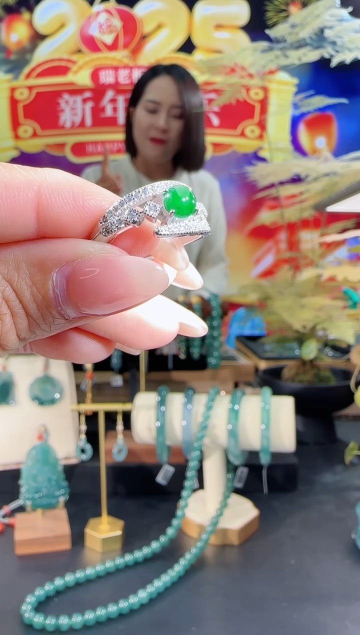 【闪购商品】翡翠戒指合金绿蛋戒指多样性发一