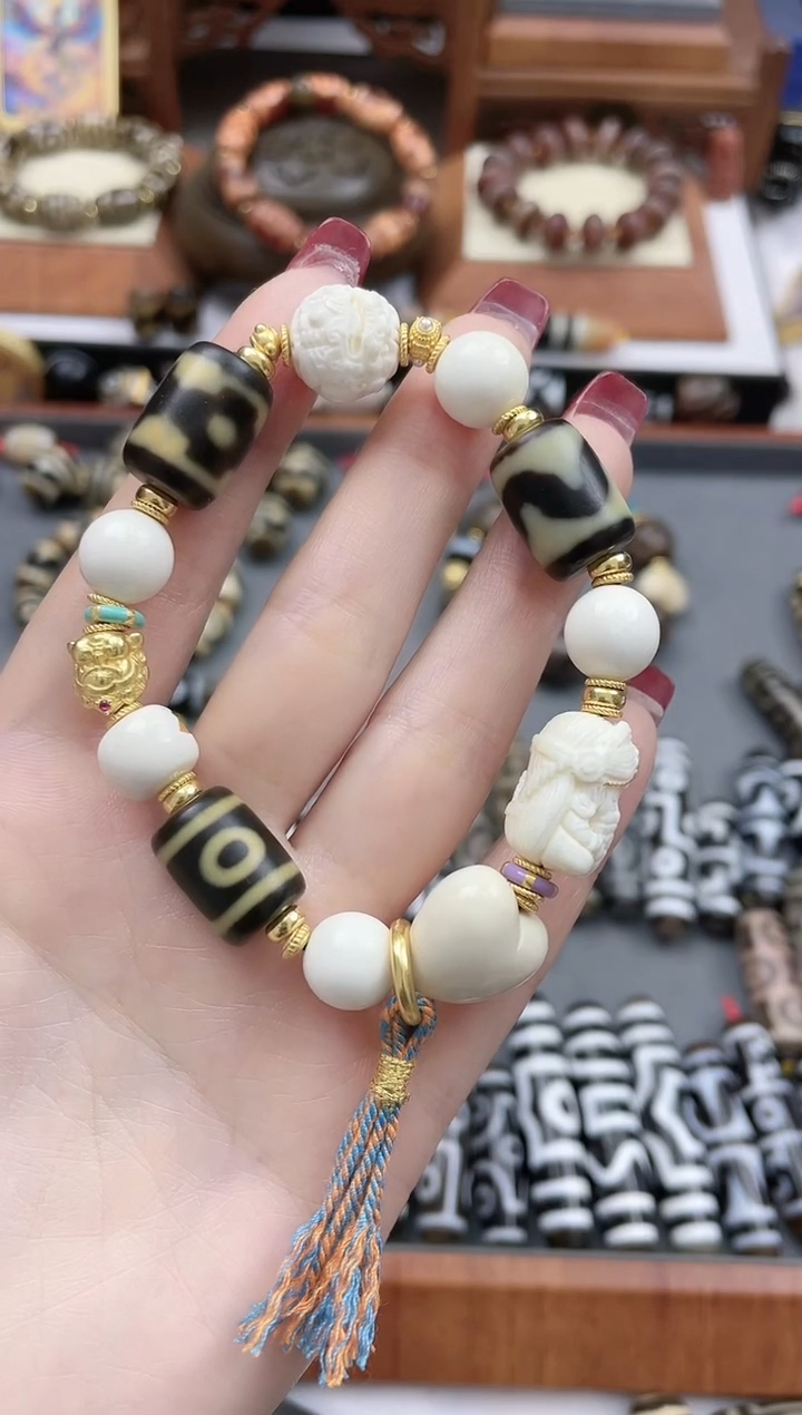 【闪购商品】玛瑙/玉髓手串未镶嵌牙黄桶珠扎基手串