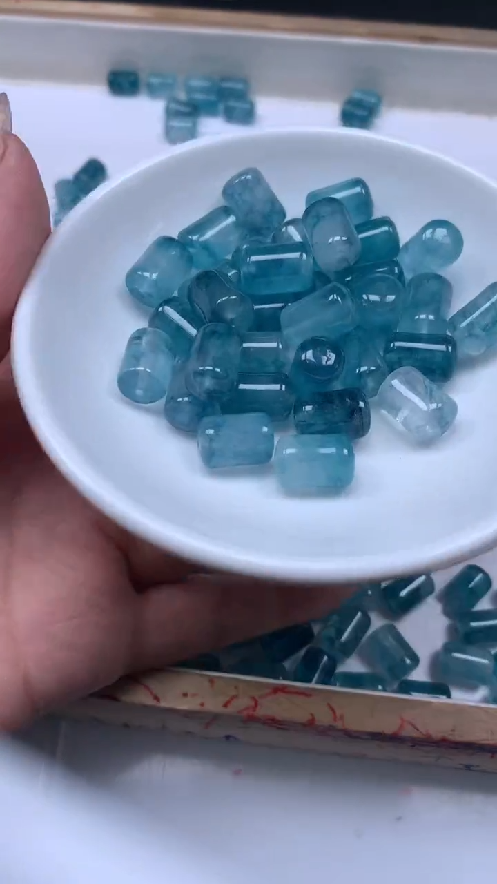 未镶嵌散珠碧玺A1633 蓝碧玺 桶珠8*12mm10个9.9元