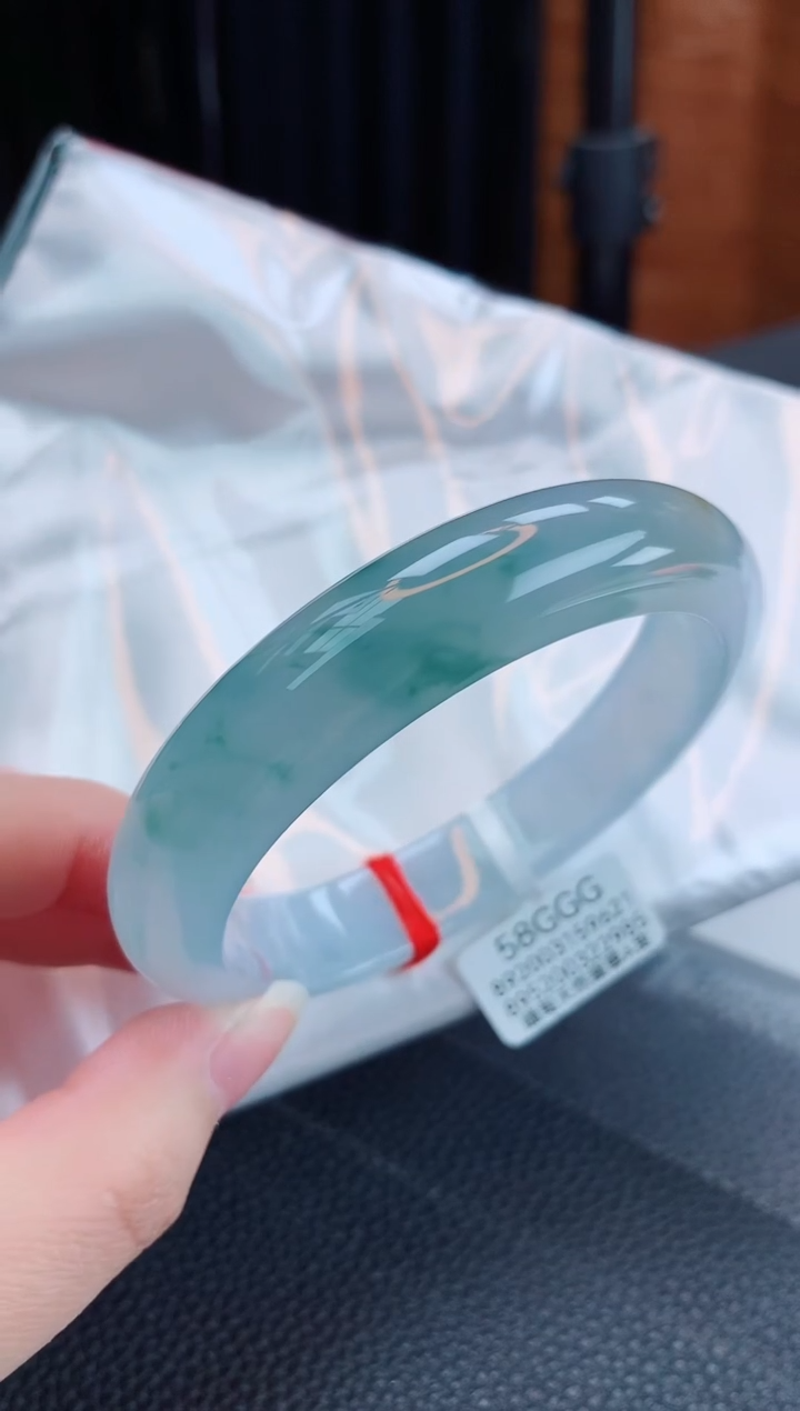 【闪购商品】翡翠手镯未镶嵌缅甸天然翡翠A货手镯