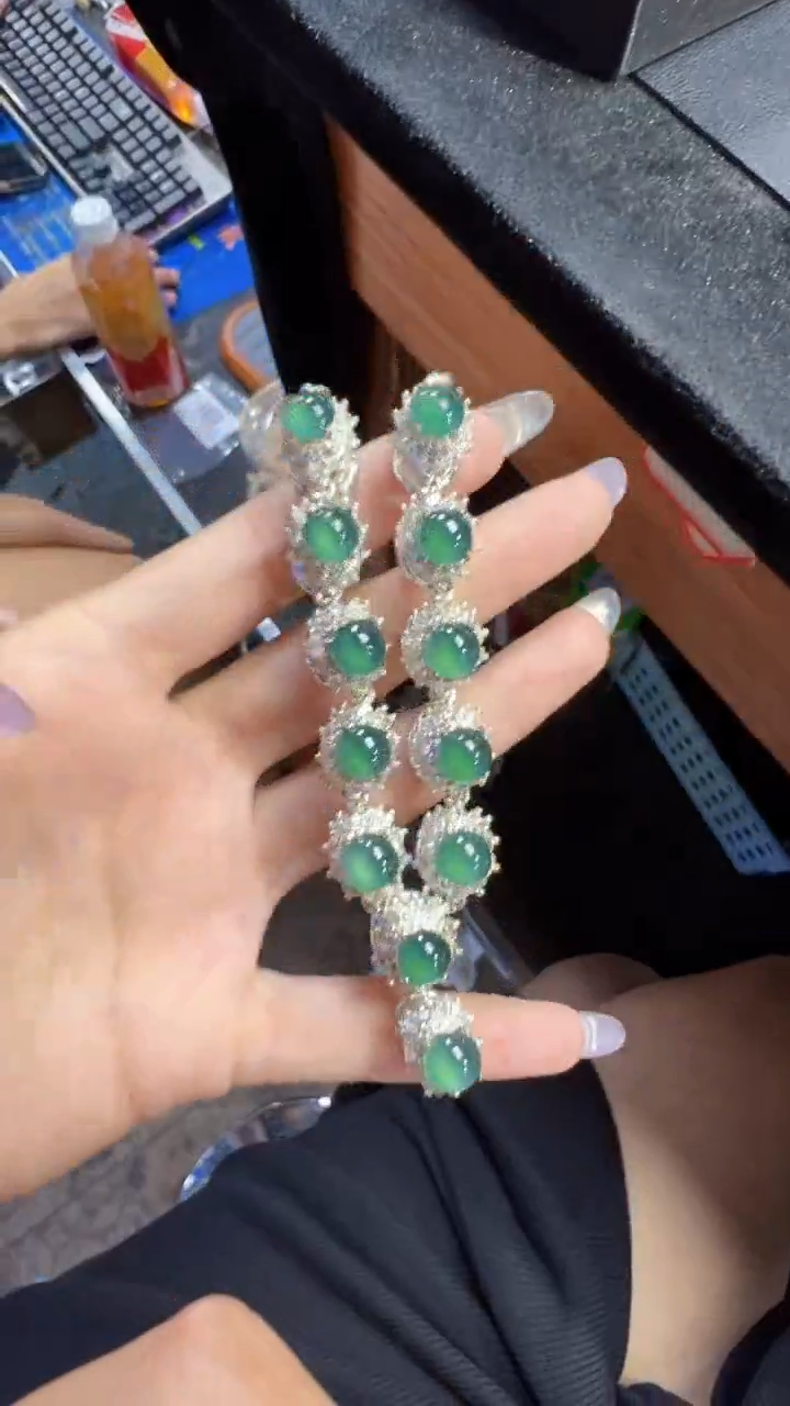 定制翡翠未镶嵌套链商品多样性发货1