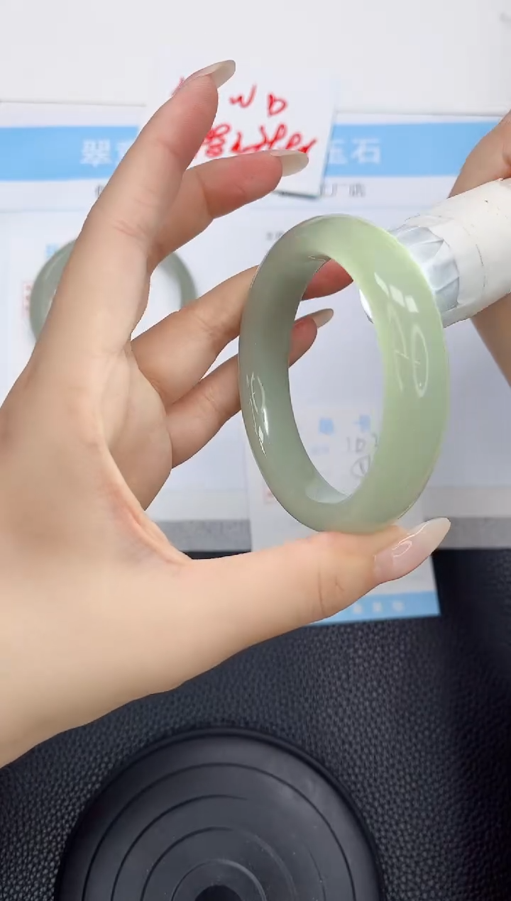 石英质玉手镯未镶嵌102-56.3