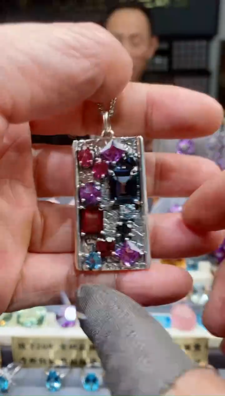 【闪购商品】托帕石吊坠银S925镶嵌托帕石吊坠 多样性发其一