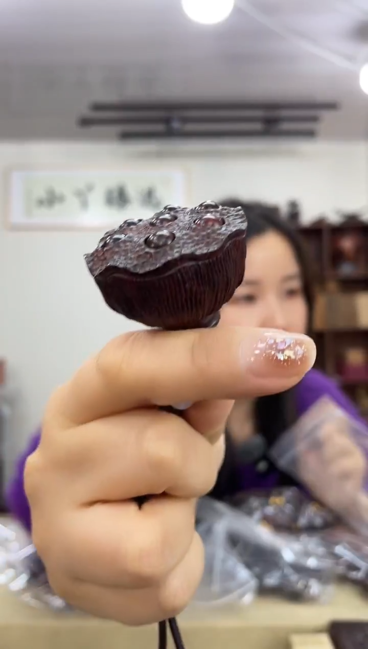 乌木类167小叶紫檀莲蓬摆件木木