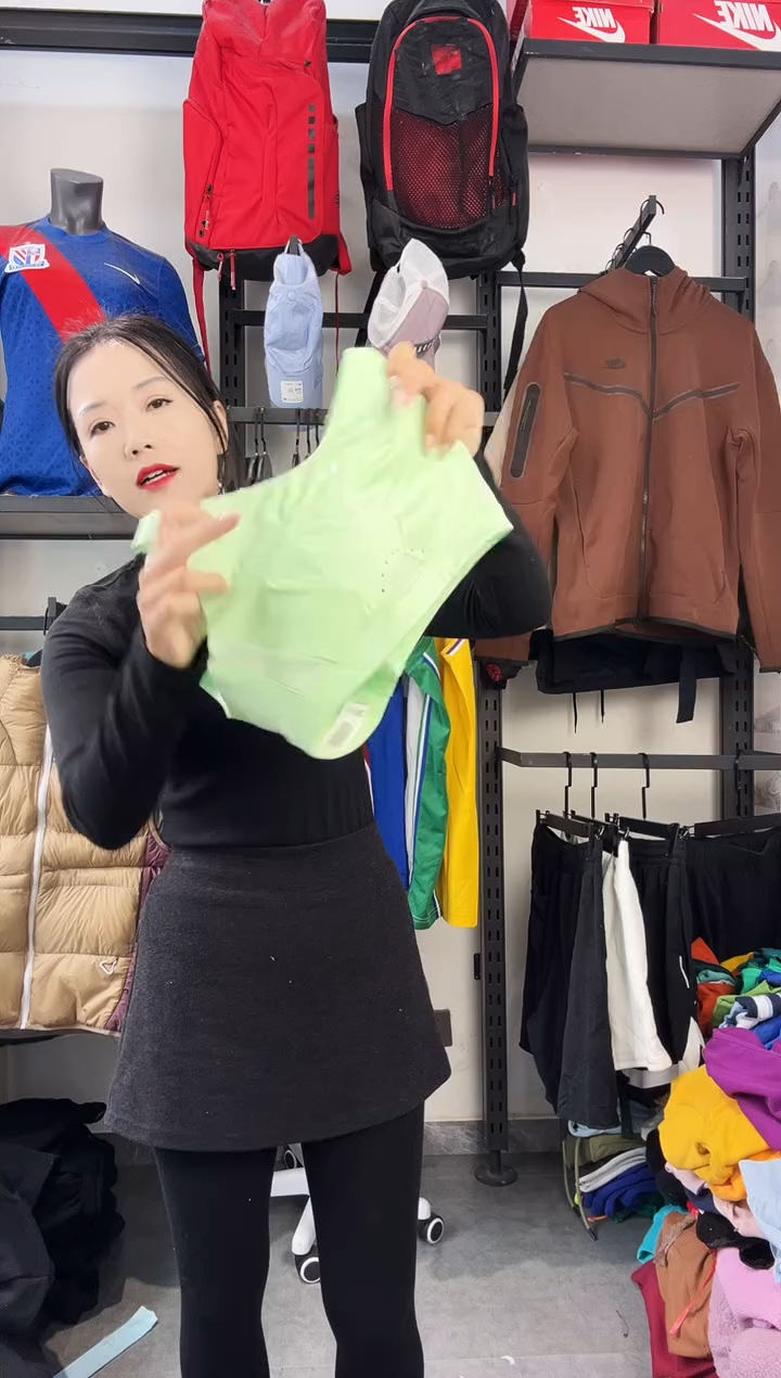 676·编码 瑕疵款直播间过款为准 尺码