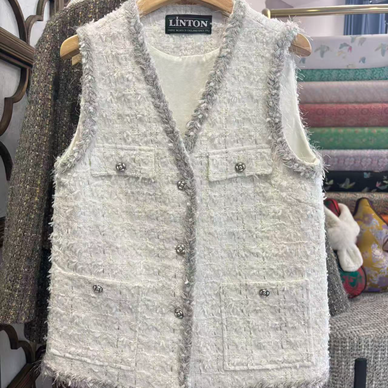 喜物&定制高端缝制-Linton 绒雪花V领马甲