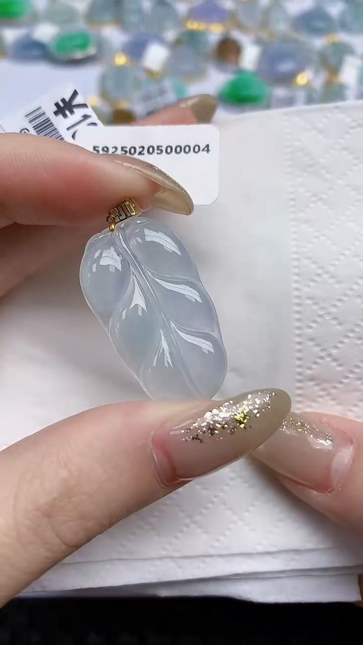 【闪购商品】翡翠颈饰18K金镶嵌天然A货翡翠 46