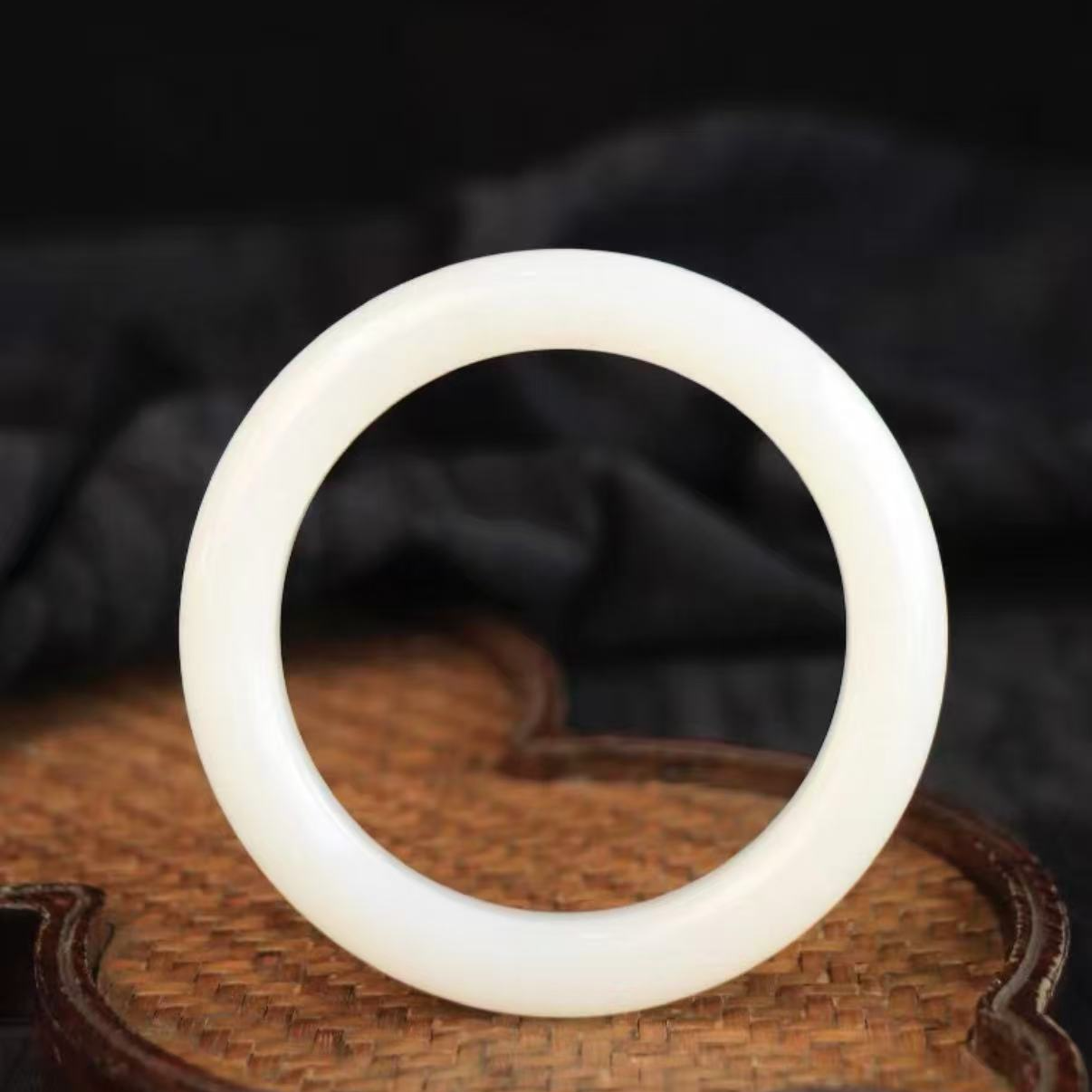 山料米达圆条手镯