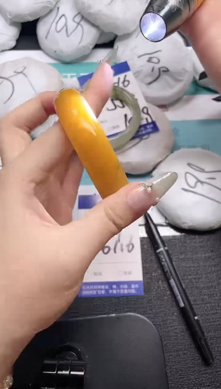 未镶嵌手镯石英质玉517-61