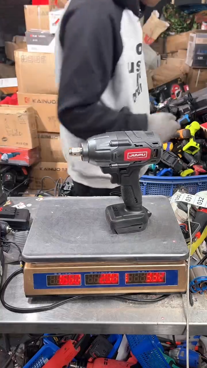 二手电动工具默认裸机微瑕(直播为准)无电池无运险021