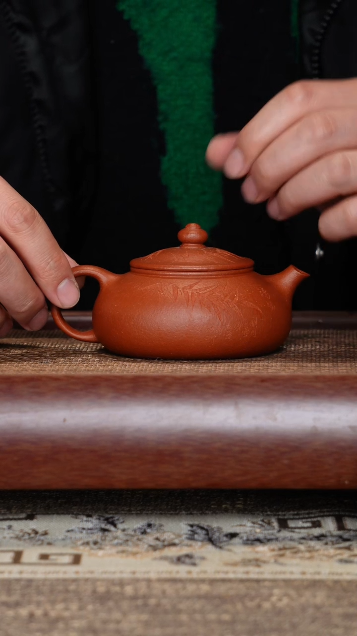 【闪购商品】紫砂茶壶寒江降坡刻绘半手工