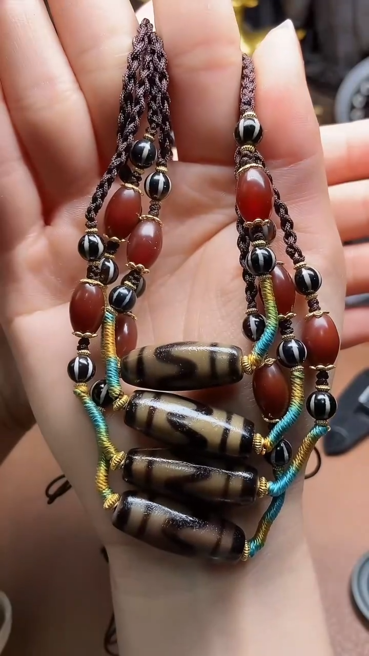 未镶嵌颈饰玛瑙/玉髓（覆膜）条纹玛瑙  只发其一