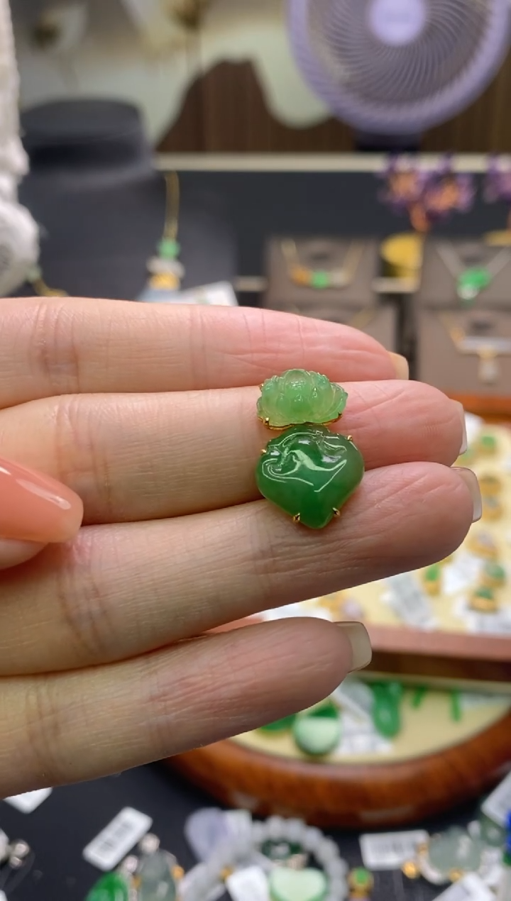 【闪购商品】翡翠颈饰18K金镶嵌净货17314