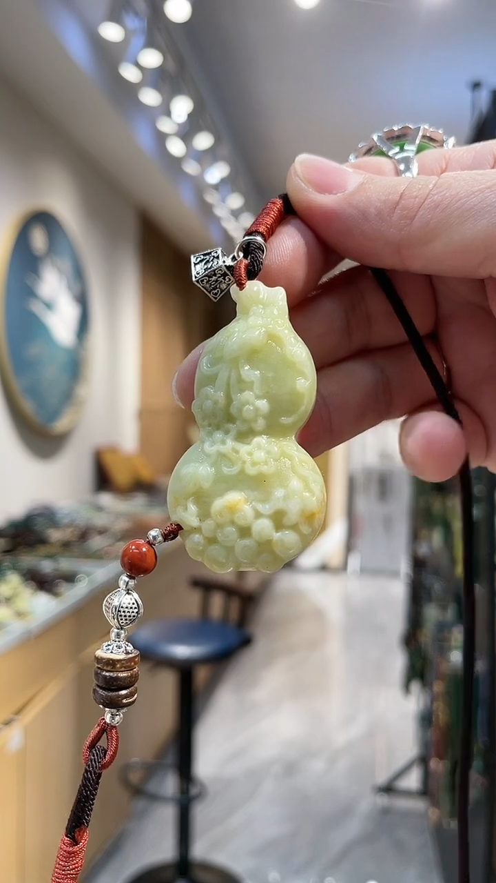 【闪购商品】岫玉颈饰未镶嵌吊坠