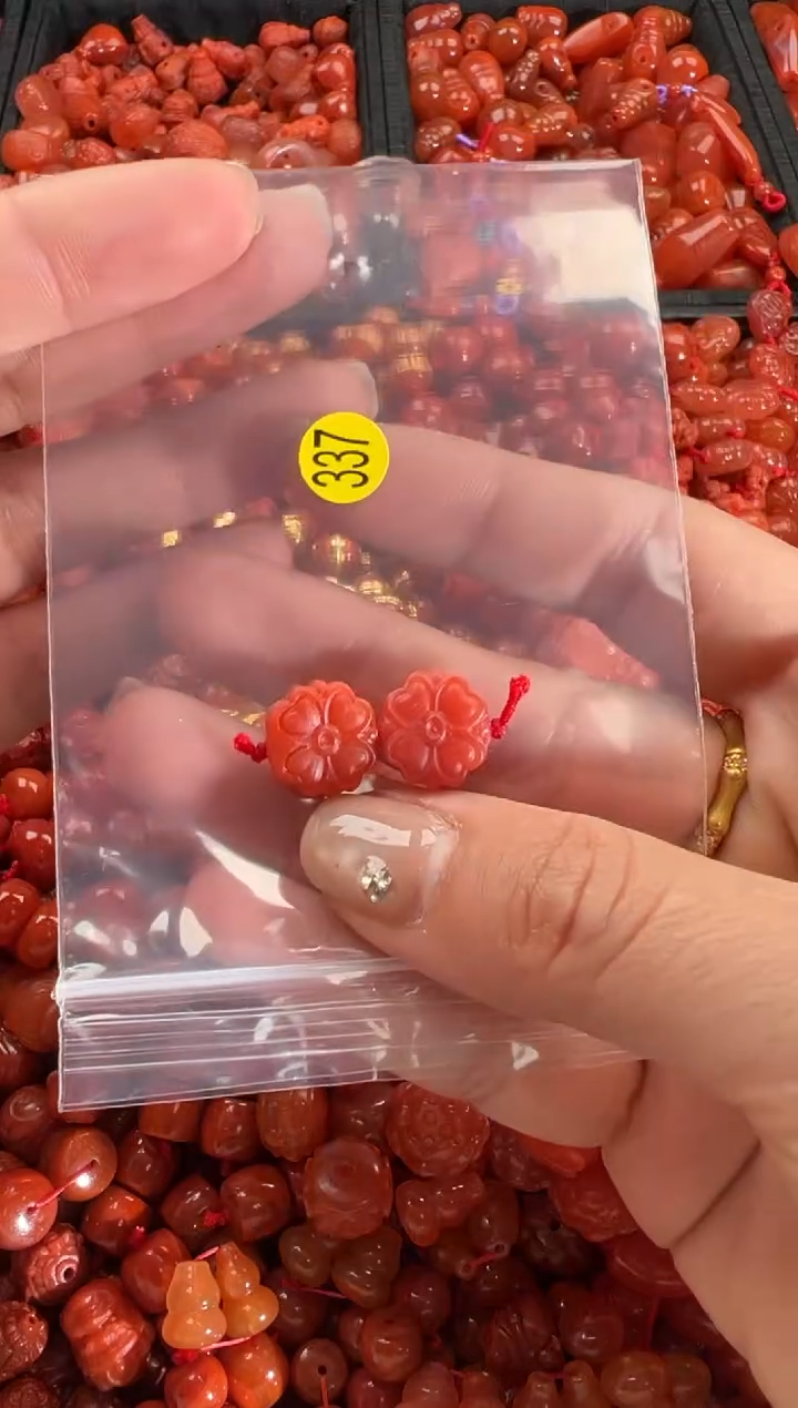 【闪购商品】南红玛瑙颈饰未镶嵌1