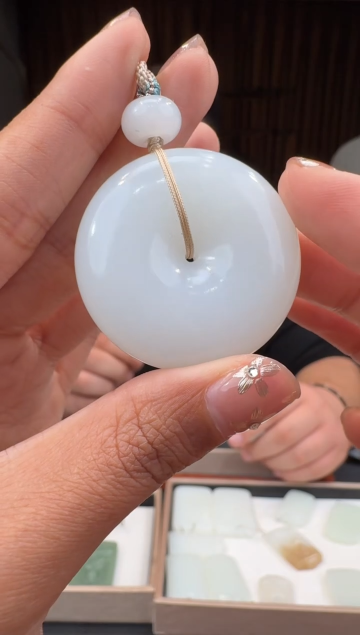 【闪购商品】和田玉154未镶嵌1.25冯总