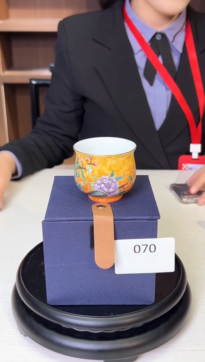 【闪购商品】杯子渐变底扒花花鸟主人杯070