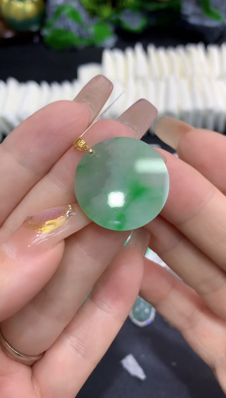 翡翠18K金镶嵌吊坠(不含链)111