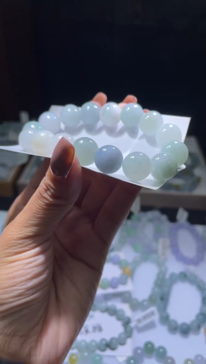 定制翡翠未镶嵌翡翠手串