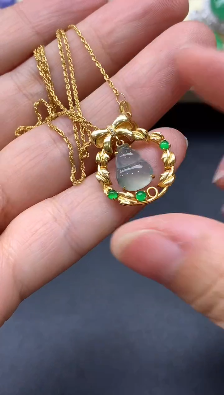 颈饰18K金镶嵌翡翠142-中国好珍宝