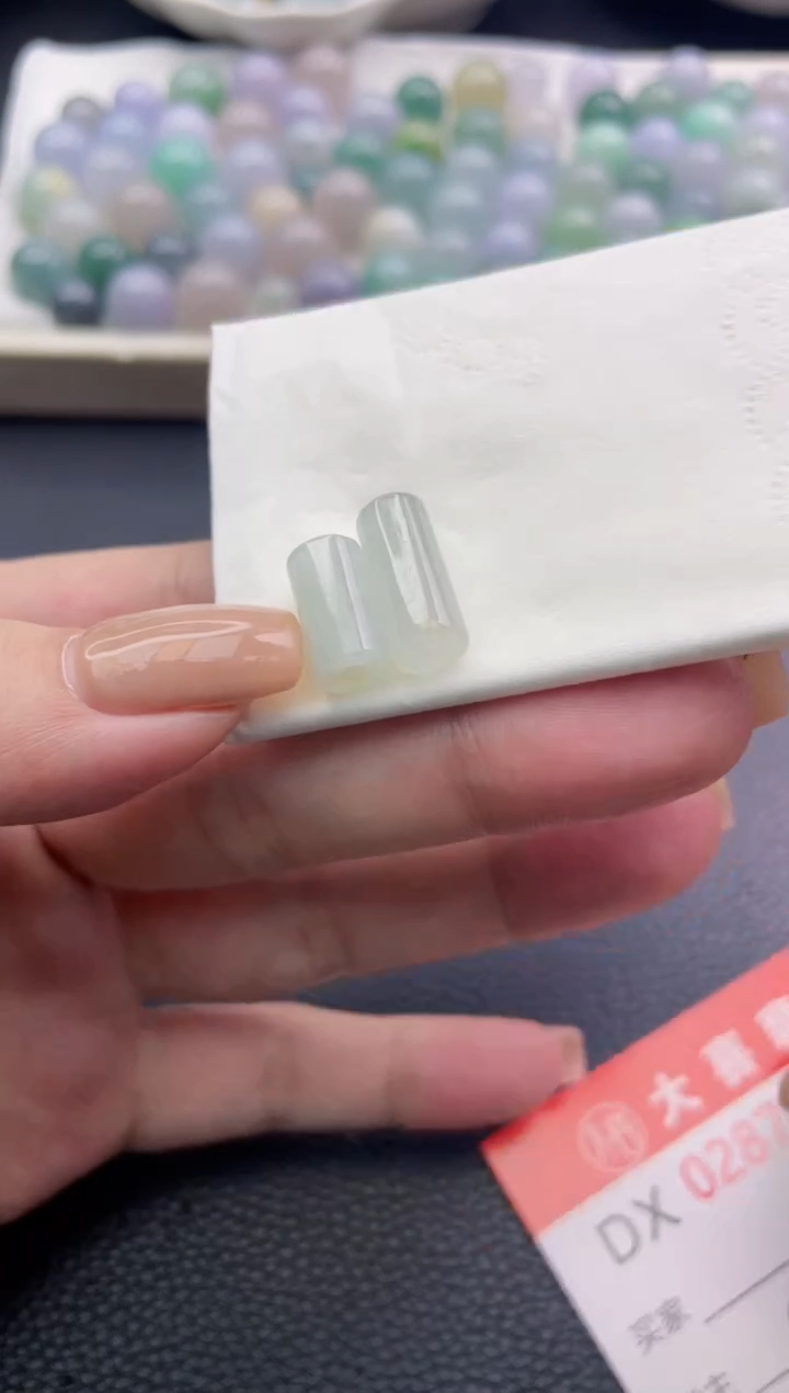 未镶嵌定制翡翠嘉****）珠子