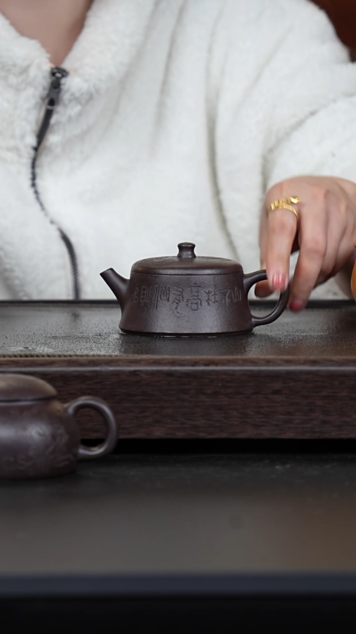 【闪购商品】紫砂茶壶黑墩头云柱