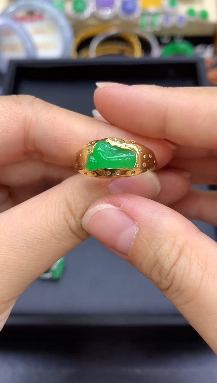 18K金镶嵌戒指翡翠538-中国好珍宝
