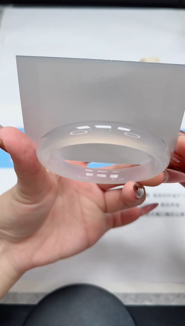 【闪购商品】玛瑙/玉髓手镯未镶嵌85/58.8荔枝