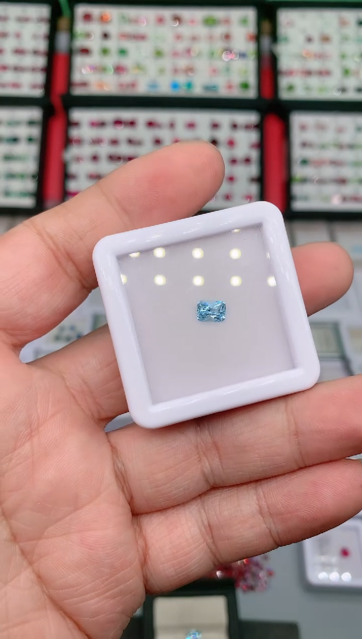 【闪购商品】海蓝宝石裸石未镶嵌1.03ct