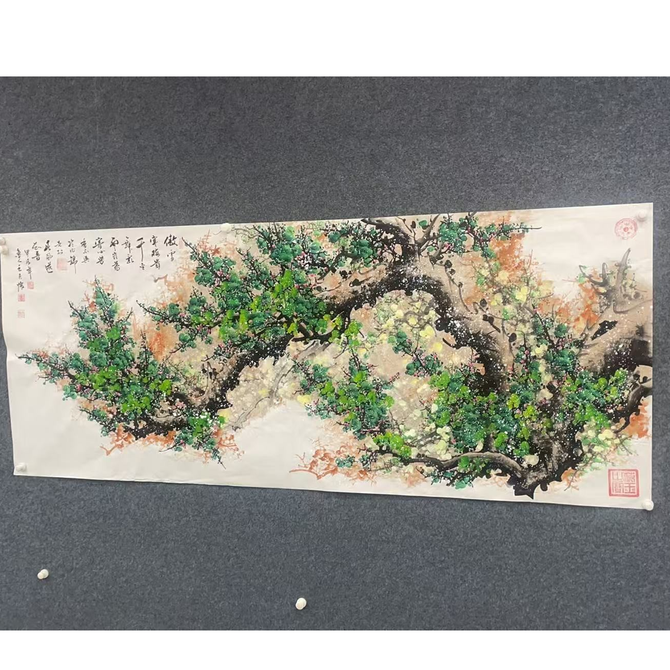 王夫怀-《傲雪红梅贵千金》绿-八尺横幅宣纸-纯手绘作品