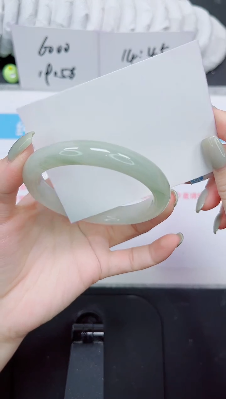 石英质玉未镶嵌手镯43