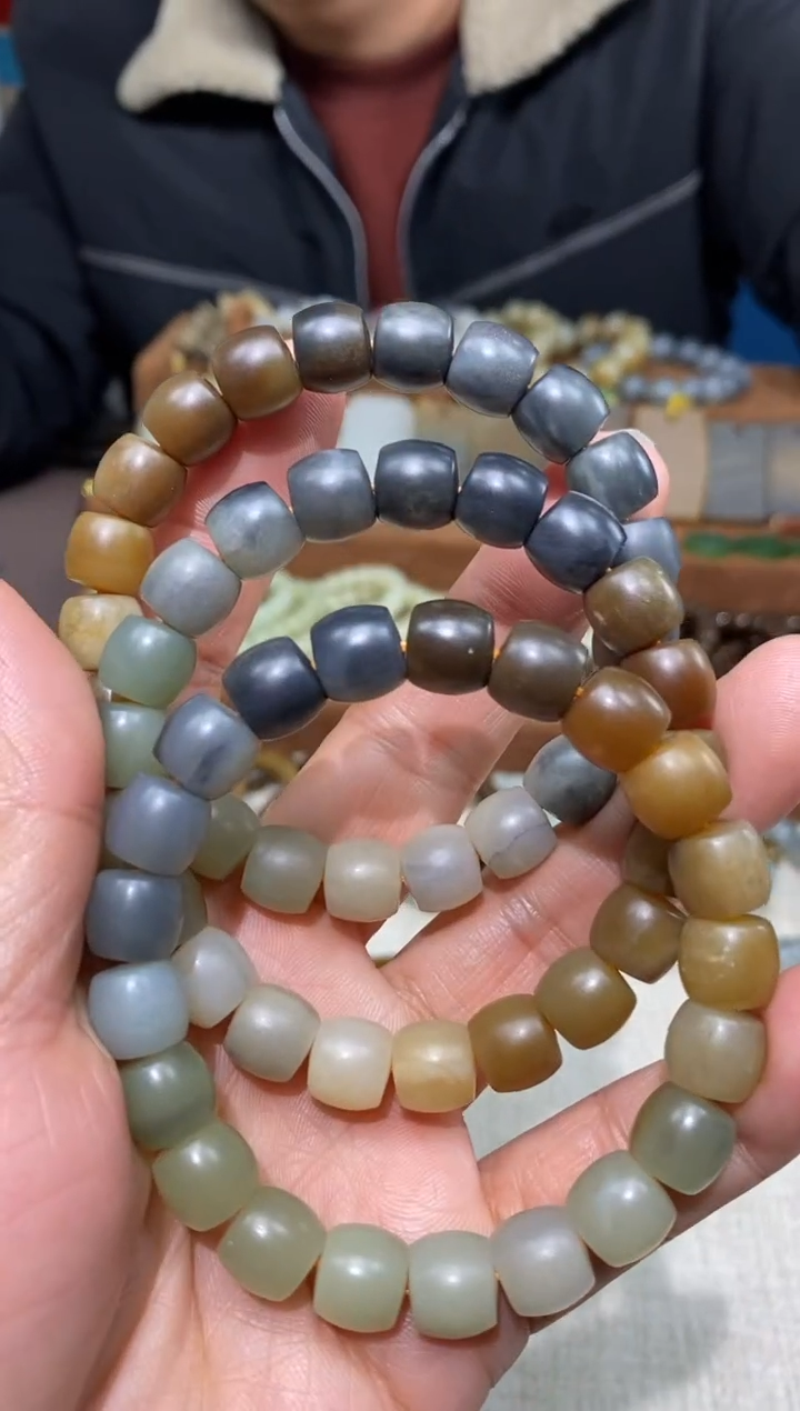 【闪购商品】和田玉手链未镶嵌颜色多样性发货拍一发一